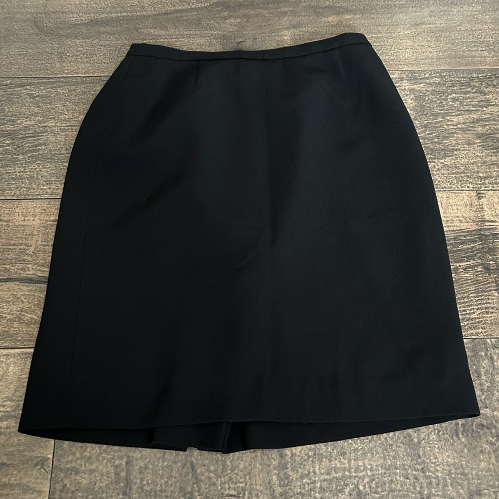 Ann Taylor‎ Black Skirt 4P